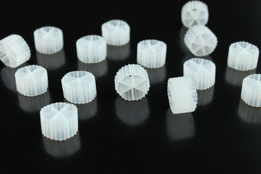 kaufen Aktivierte MBBR Bio-Media K1 mit weißer Farbe und jungem HDPE-Material online manufacture