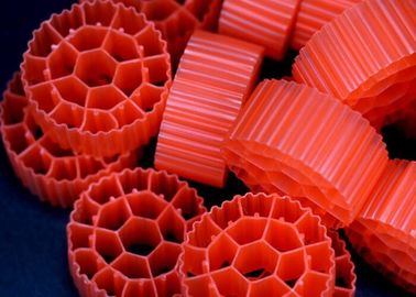 kaufen China Fabrik k1 kaldnes Kunststoff Fischfarm Medien schwimmender Bioträger für Aquakultur RAS mbbr Reaktor HDPE FDA SAFTY online manufacture