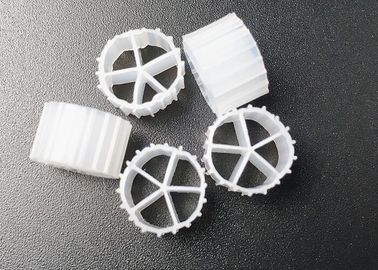 kaufen Garnelen Aquakultur RAS Schwimmende Träger MBBR Medien 10*7mm HDPE BOD COD Entfernen online manufacture