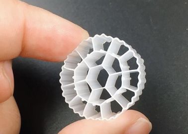 kaufen Hdpe K3 Biozelle MBBR Wasseraufbereitung 25*12mm 600m2 / M3 Große Fläche online manufacture