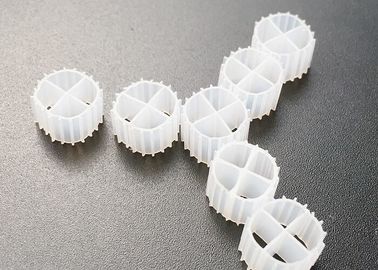 kaufen PE Stoßdicht Aquarien MBBR Filter Medien weiße Farbe fda Träger 11*7MM MBBR Biofilm Träger online manufacture