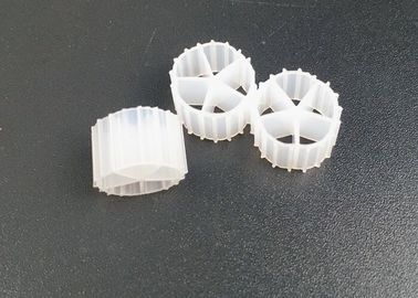 kaufen Fünf-Loch-HDPE-Material MBBR K1 Filtermedien für Aquarien Abwasserbehandlung online manufacture