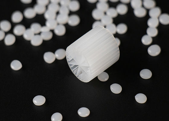 kaufen Weißes PE09 15*15mm MBBR Wasserbehandlung für anaeroben Behälter online manufacture