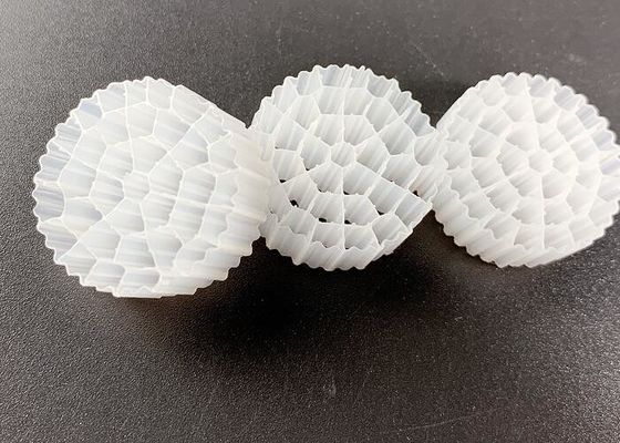 kaufen Bewegliches Bett Biofilmreaktor Schwimmbruch Kaldnes Filtermedien 37 Räume 800m2/m3 online manufacture