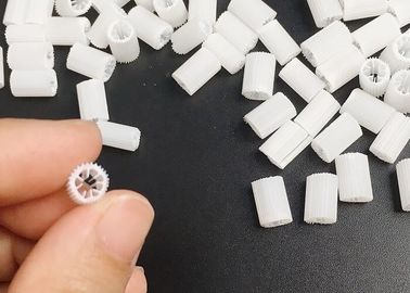 Kunststoff Biozell Filtermedium Größe 5 mm X 10 mm Größere effektive Oberfläche
