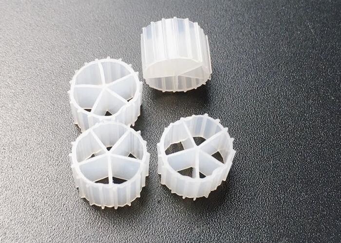 MBBR Kugelschlag-Plastikfiltermedien BOD / COD und Stickstoffentfernung
