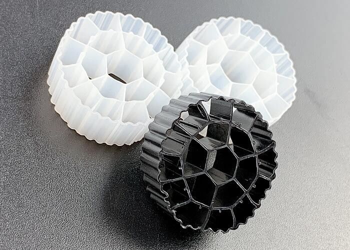 Weiße Farbe Jungfrau PE Mbbr Trägermedien für die IFAS-Prozessanforderung