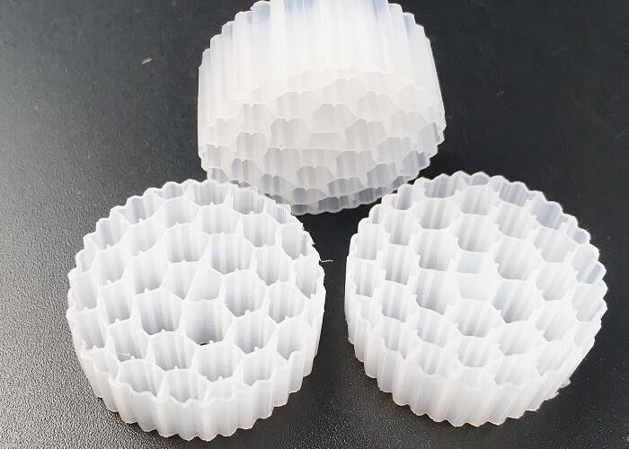 Pe38 25*4mm Hdpe Mbbr Bio Filtermedien Safty Moving Bed Große Oberfläche