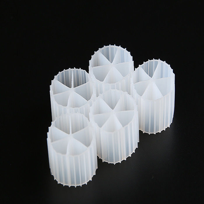 Lange Lebensdauer MBBR Biozellfiltermedium 0,96 g/cm3 - 0,98 g/cm3 Dichte