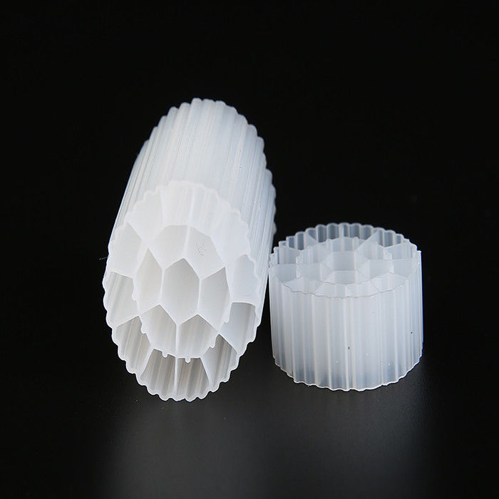 MBBR Bio Kugeln PE MBBR Filtermedien 19 Lochnummern für Abwasserbehandlung