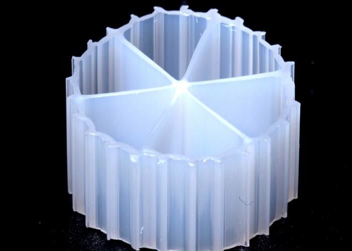 16*10mm Größe MBBR Filtermedien mit jungem HDPE-Material und schneller Biofilmbildung
