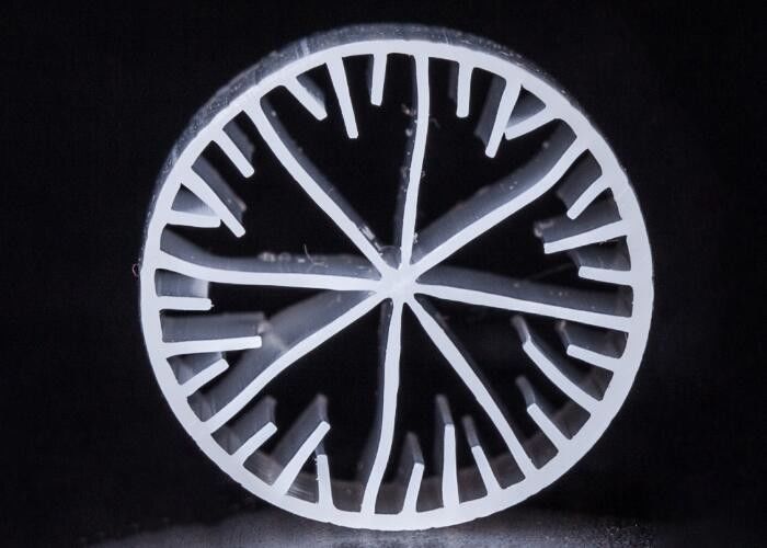 Aerobe Kunststoffe Mbbr K3 Bio-Medien Hdpe Rohstoff FDA Safty Test ISO Schwimmmedien