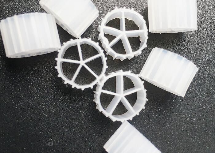 10*7mm MBBR schwimmender Träger Fischzucht Land Aquakultur HDPE Umweltmaterial weiße Farbe von hoher Qualität