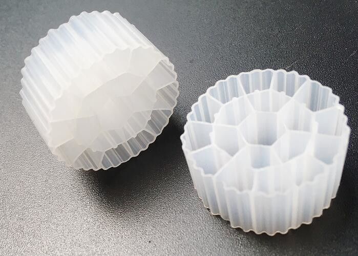 Weiße Farbe 25*12mm Mbbr Bio Media Ifas Prozess Bod Kabeljau Entfernen