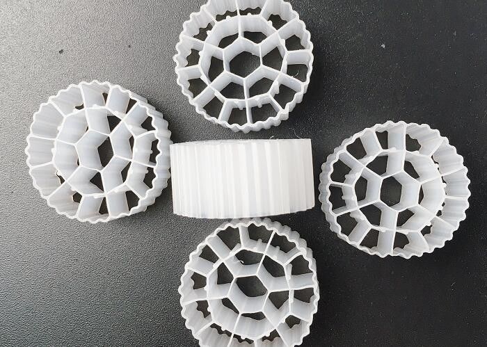 Kunststoff K1 & K3 Bioball Filtermedien Hdpe 25*12mm Ras Weißfarben Bioträger