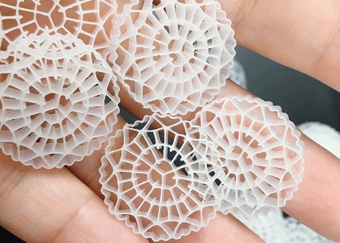 Platzersparnis MBBR Biotope Fliter Media PE63 zur Klärung von Abwasser / RAS mit weißer Farbe A2/O-Technologie