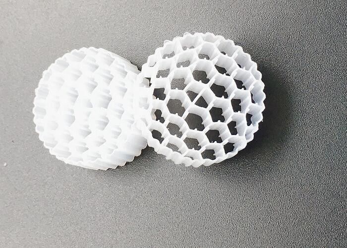 Trinkende Biofilter weiße Farbe MBBR BIO MEDIA FAB CARRIER 25*10MM 38 ZIMMER Abwasserbehandlung