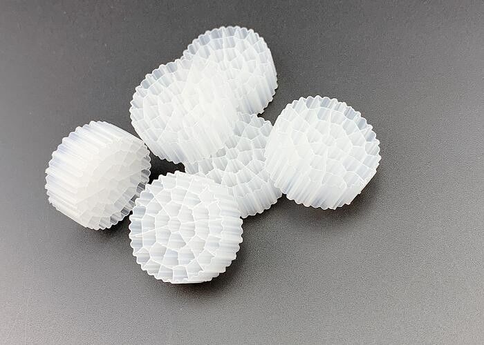 Wasseraufbereitung Große Fläche MBBR Biozellfiltermedien 25*10MM