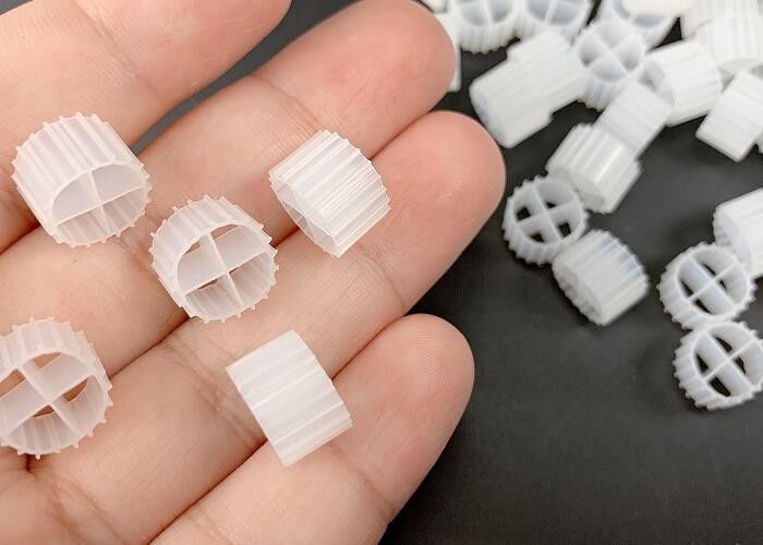 11*7mm MBBR Biofiltermedien K1 mit weißer Farbe und jungem HDPE-Material
