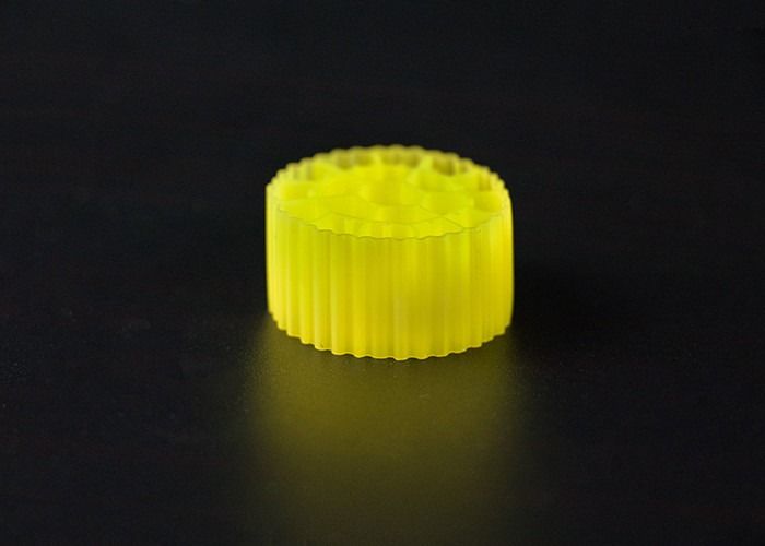 Weiße Farbe MBBR Filtermedien K3 Bio Medien Gute Stoßbeständigkeit mit jungfräulichem HDPE