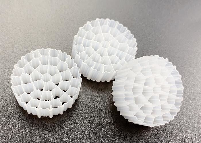 Jungfrau HDPE 25*10MM Weiße Farbe MBBR Kunststofffiltermedien Große Fläche