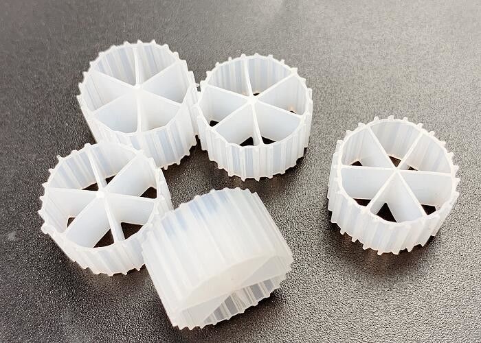 PE04 Große Fläche Weiße Farbe MBBR Bio Media 6 Zimmer 800m2/M3