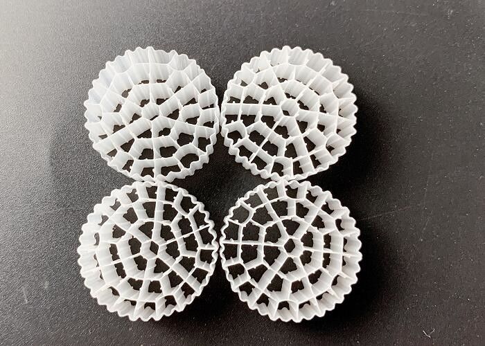 Weiße Farbe SBR Prozesswasserbehandlung MBBR Filtermedien ROHS REACH