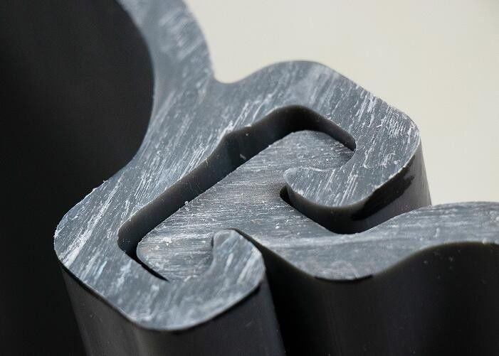 Grauer Vinyl-PVC-Blatthaufen 10 mm Dicke U-Typ mit Extrusion
